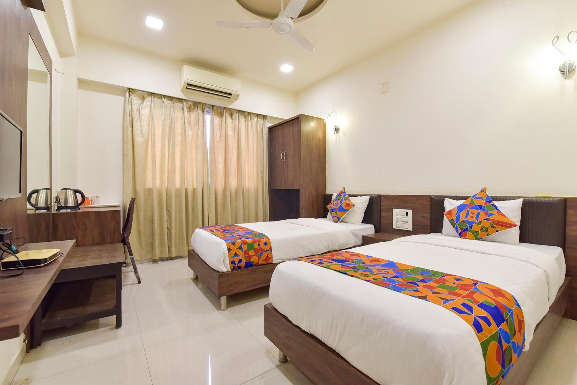 Fabhotel A1 Plaza Ahmedabad Buitenkant foto