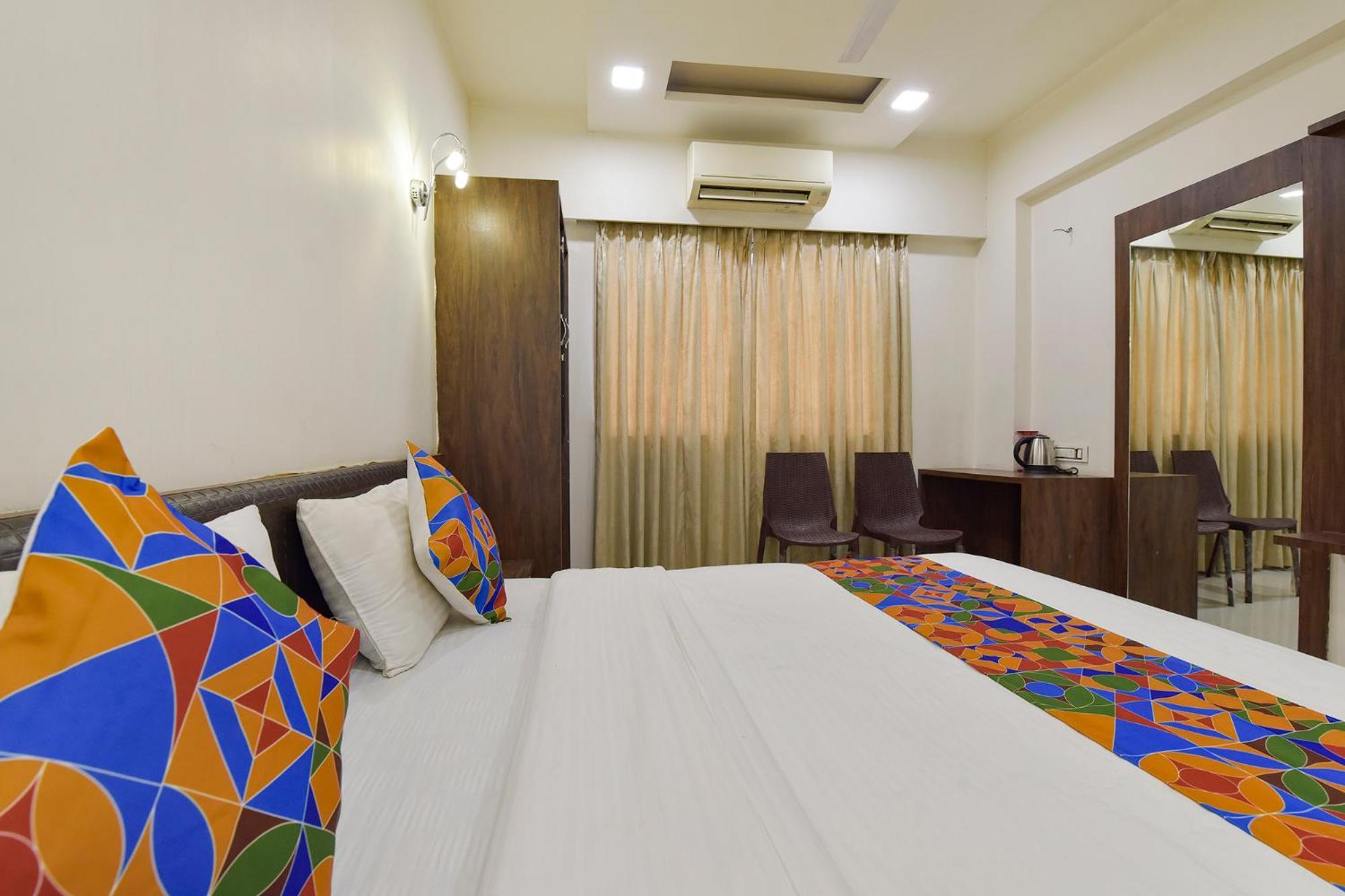 Fabhotel A1 Plaza Ahmedabad Buitenkant foto